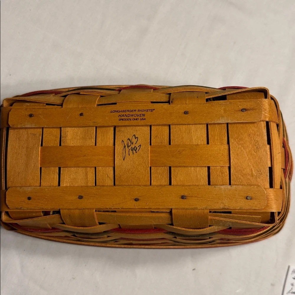 Longaberger Handwoven Holiday sleigh basket.  1997